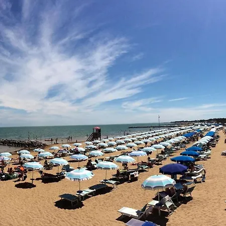 Spacious Flat By The Lignano Sabbiadoro